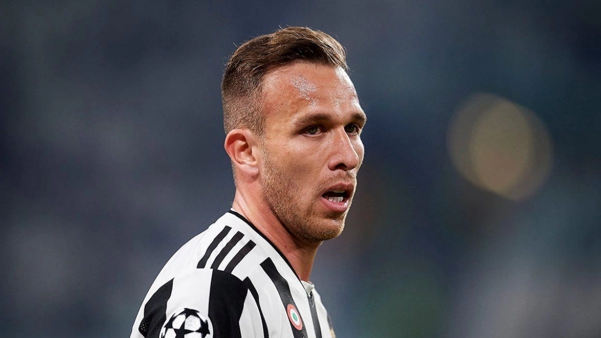 Four La Liga clubs competing to sign former Barcelona midfielder in January
