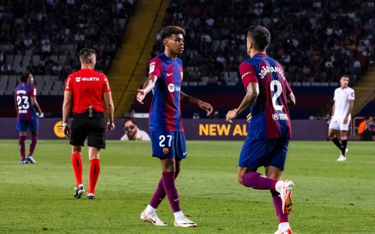 Former Barcelona defender keen to return to club - valued by Sporting Director Deco