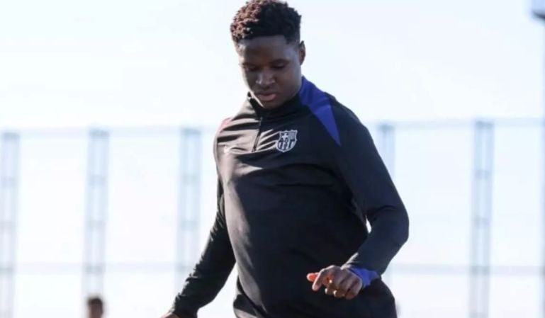 "He reminds me of Rivaldo or Lamine Yamal" - Barcelona given glowing review of teenager signing