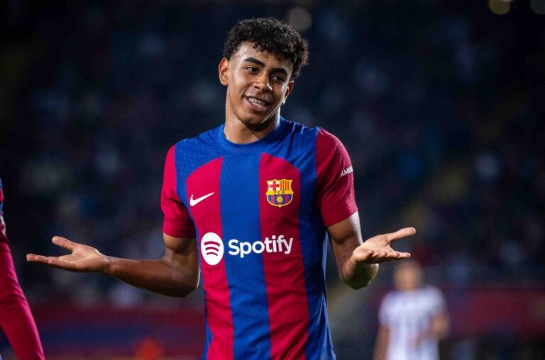 Lamine Yamal calls on Barcelona to try and 'win everything' in 2025