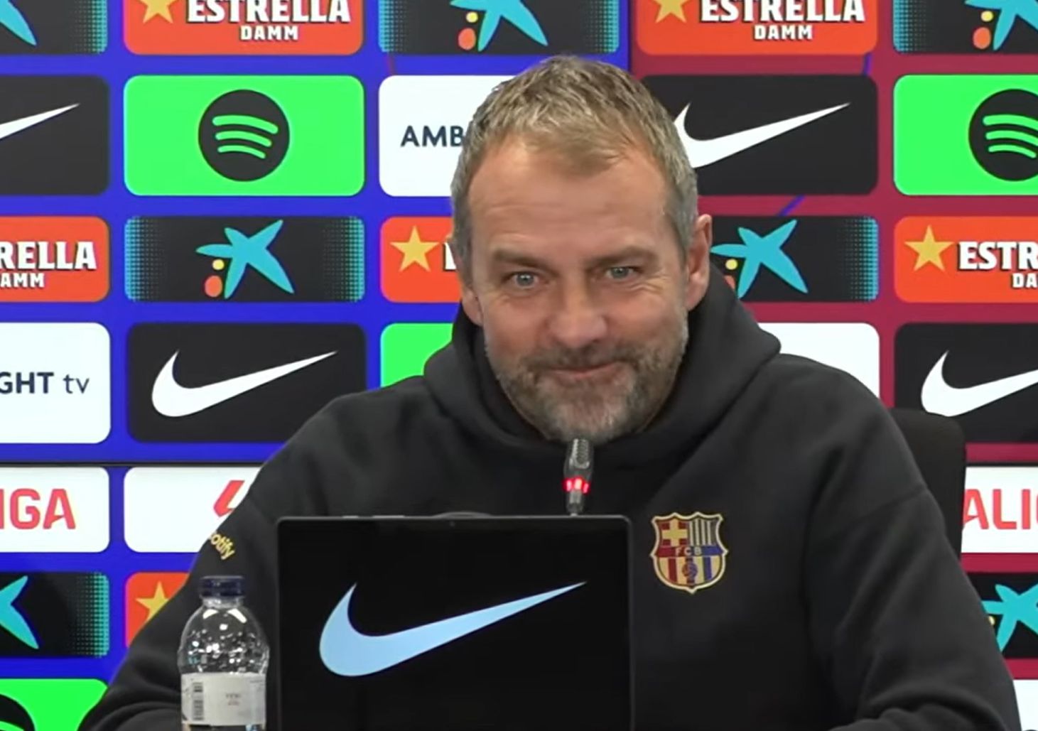 Hansi Flick responds to contract talk for Ronald Araujo