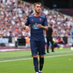 Aston Villa open talks for former Barcelona right-back