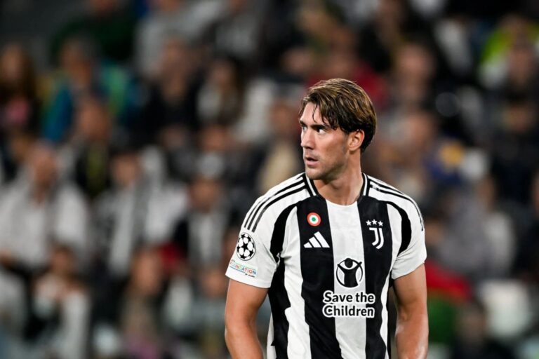 Barcelona add Serie A striker to Robert Lewandowski replacement shortlist
