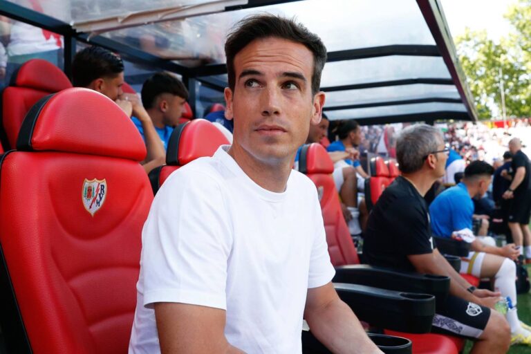 Rayo Vallecano boss sees his methods in Hansi Flick's Barcelona