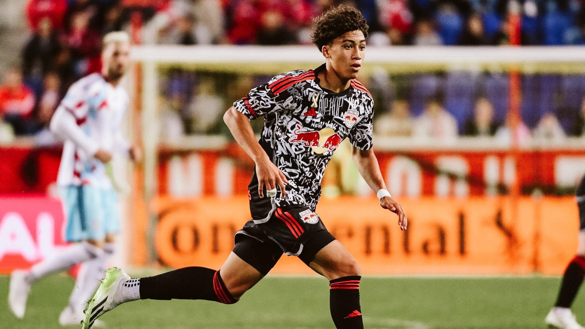 Barcelona and Real Madrid linked to 16-year-old US talent