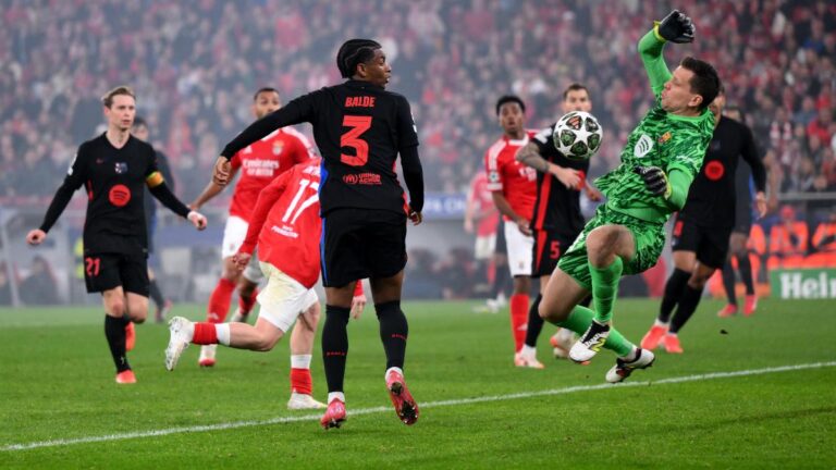 Barcelona starter faces fitness tests after suffering injury against Benfica