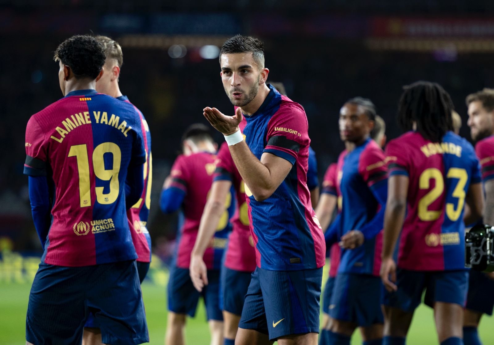 Barcelona go three points clear in La Liga as Osasuna are swept aside