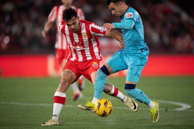 Barcelona "reach agreement" to sign Spanish right-back