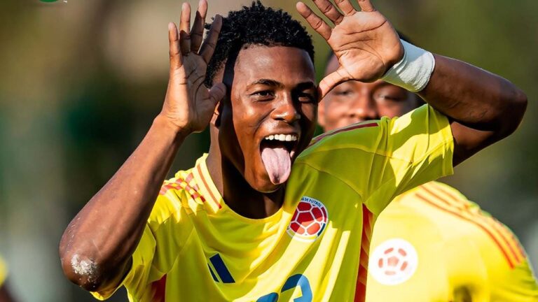 Barcelona offered chance to sign 19-year-old Colombia talent