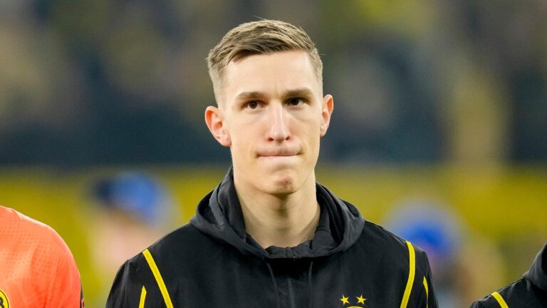 Key Borussia Dortmund star ruled out for season ahead of Barcelona clash