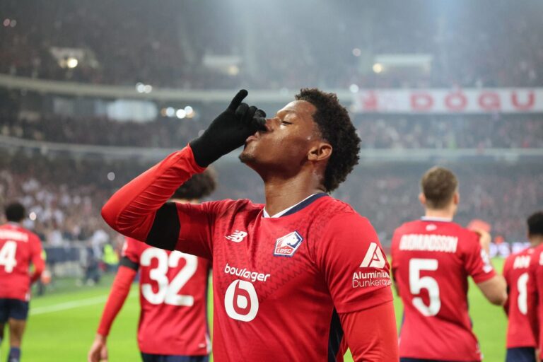 Barcelona opt against free transfer target as Serie A giants close in
