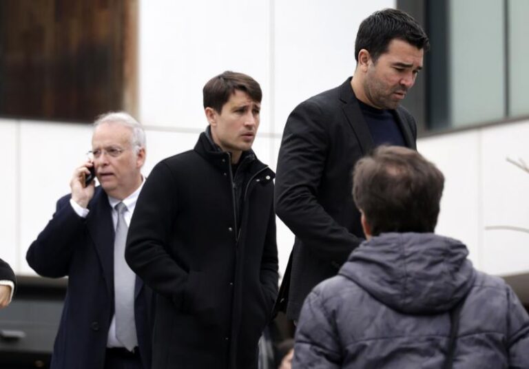 Barcelona sporting director Deco keen to address position this summer