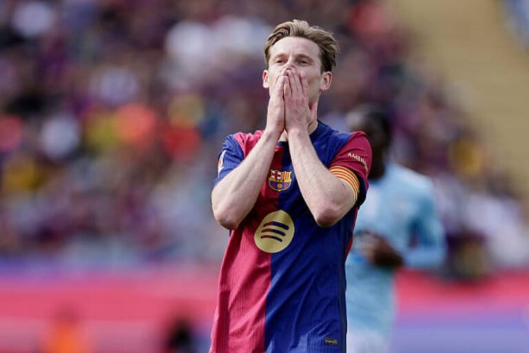 Deco confirms four contract renewals, talks de Jong and Araujo futures