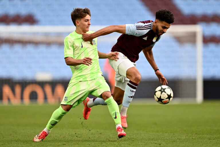 Chelsea and Manchester United weigh up clause for Barcelona teen