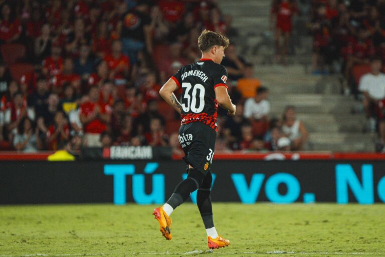 Agent move brings Barcelona closer to 18-year-old Spanish forward