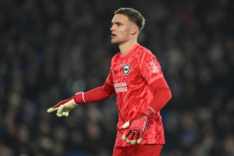 Barcelona contact club over goalkeeper alternative to Joan Garcia -