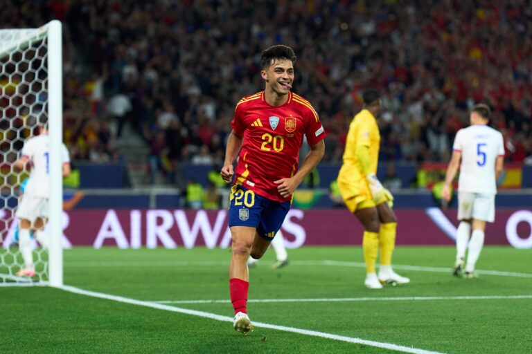 Luis de la Fuente Confirms Pedri's Fresh Spain Role