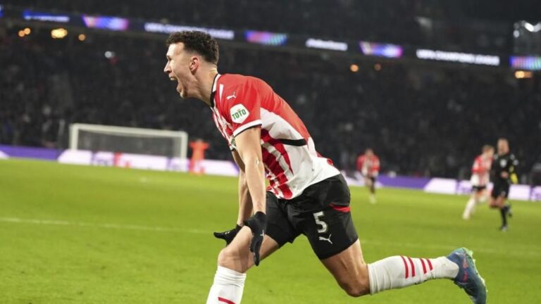 PSV prepared to block Barcelona offer on veteran star