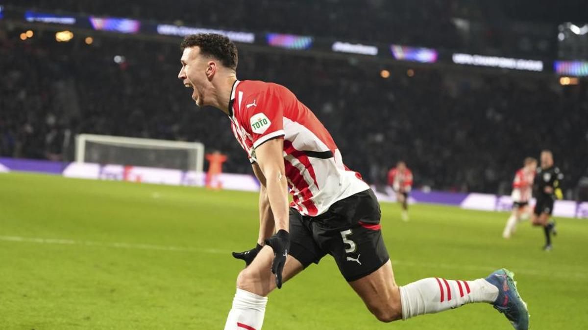 PSV prepared to block Barcelona offer on veteran star